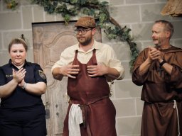 Im Kloster ist der Teufel los